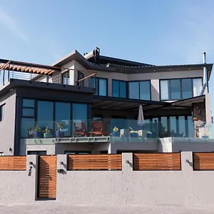 noa-neve-homestay.hotels-capetown.com/